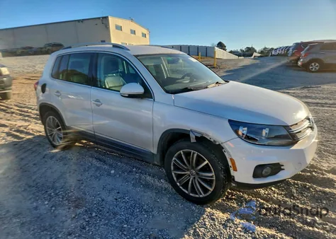 2012 Volkswagen Tiguan S z USA, uszkodzony, nr VIN WVGAV7AX2CW534088